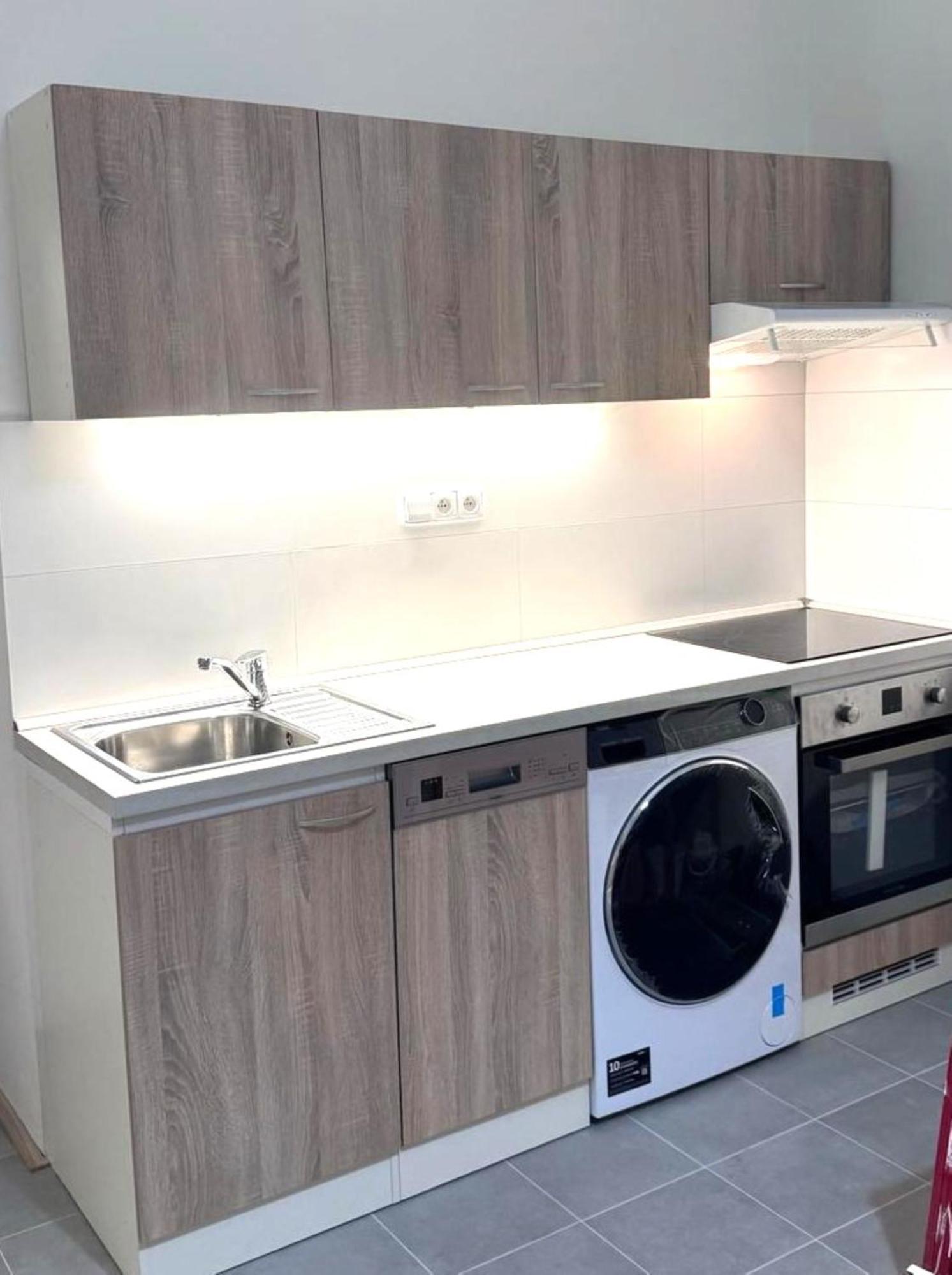 Side Street Apartments براغ المظهر الخارجي الصورة