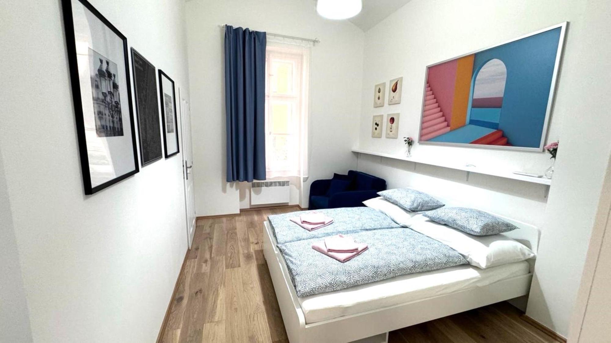 Side Street Apartments براغ المظهر الخارجي الصورة