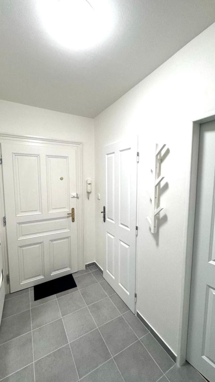 Side Street Apartments براغ المظهر الخارجي الصورة