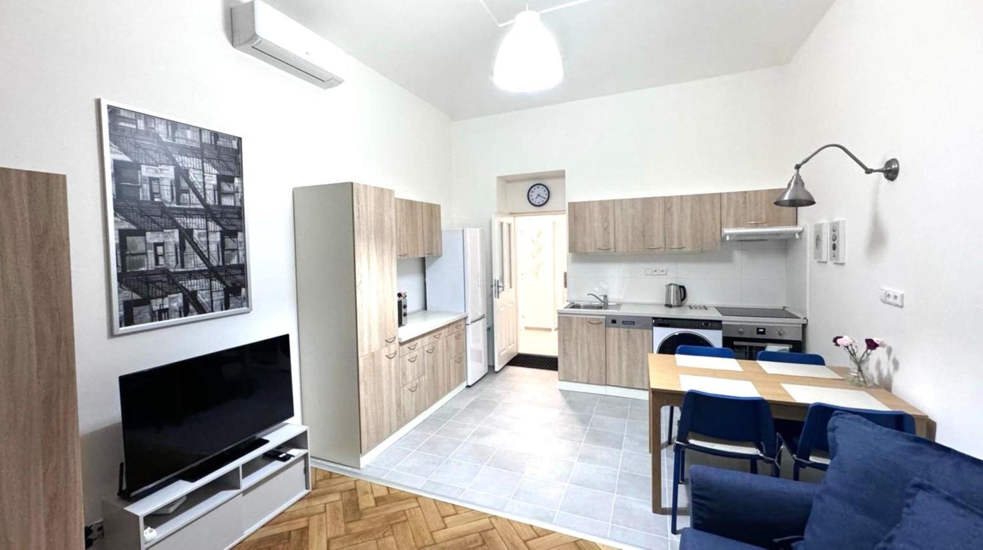 Side Street Apartments براغ المظهر الخارجي الصورة