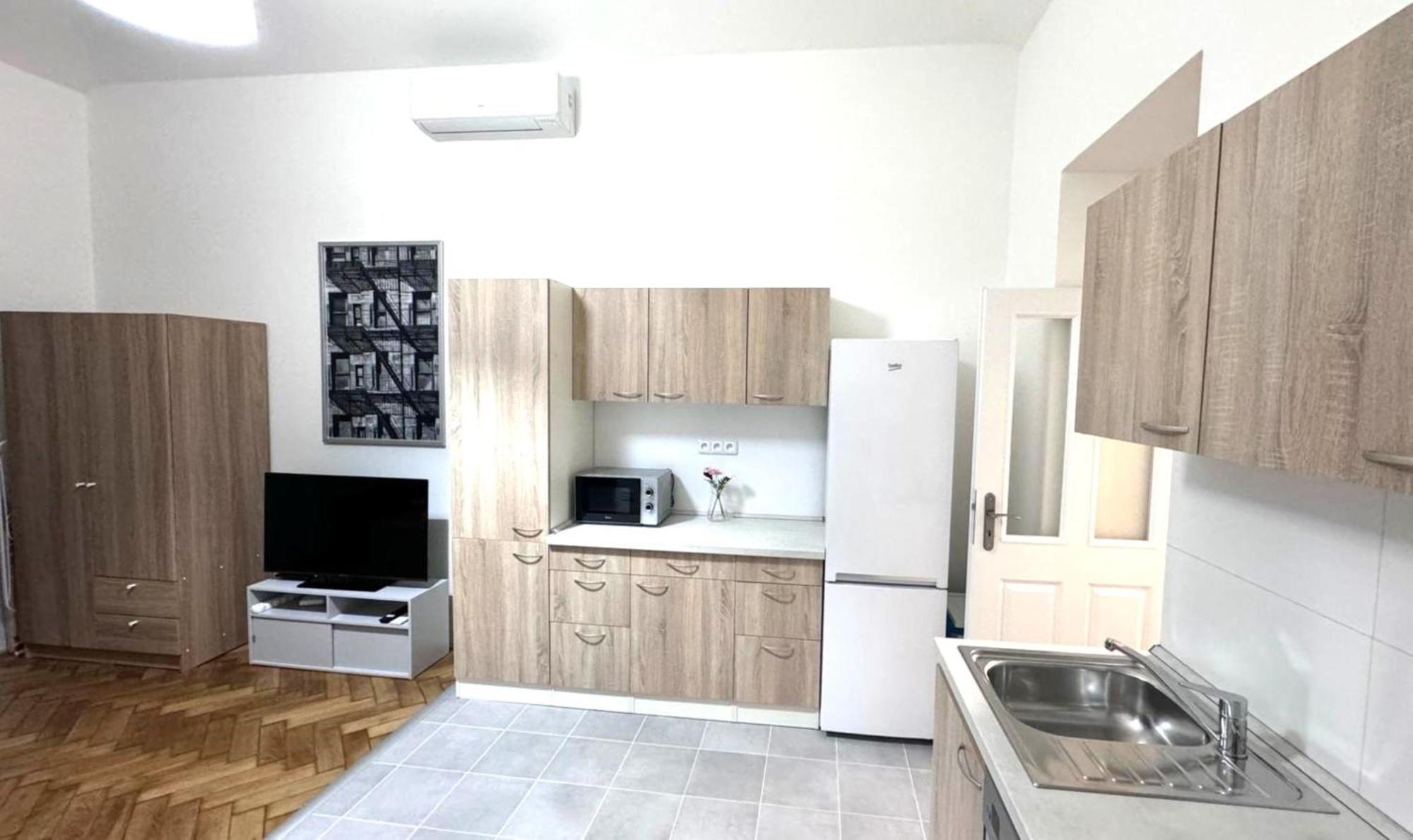 Side Street Apartments براغ المظهر الخارجي الصورة