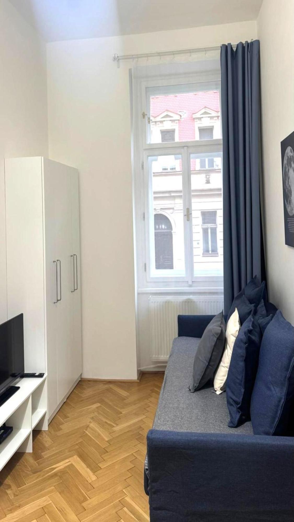 Side Street Apartments براغ المظهر الخارجي الصورة