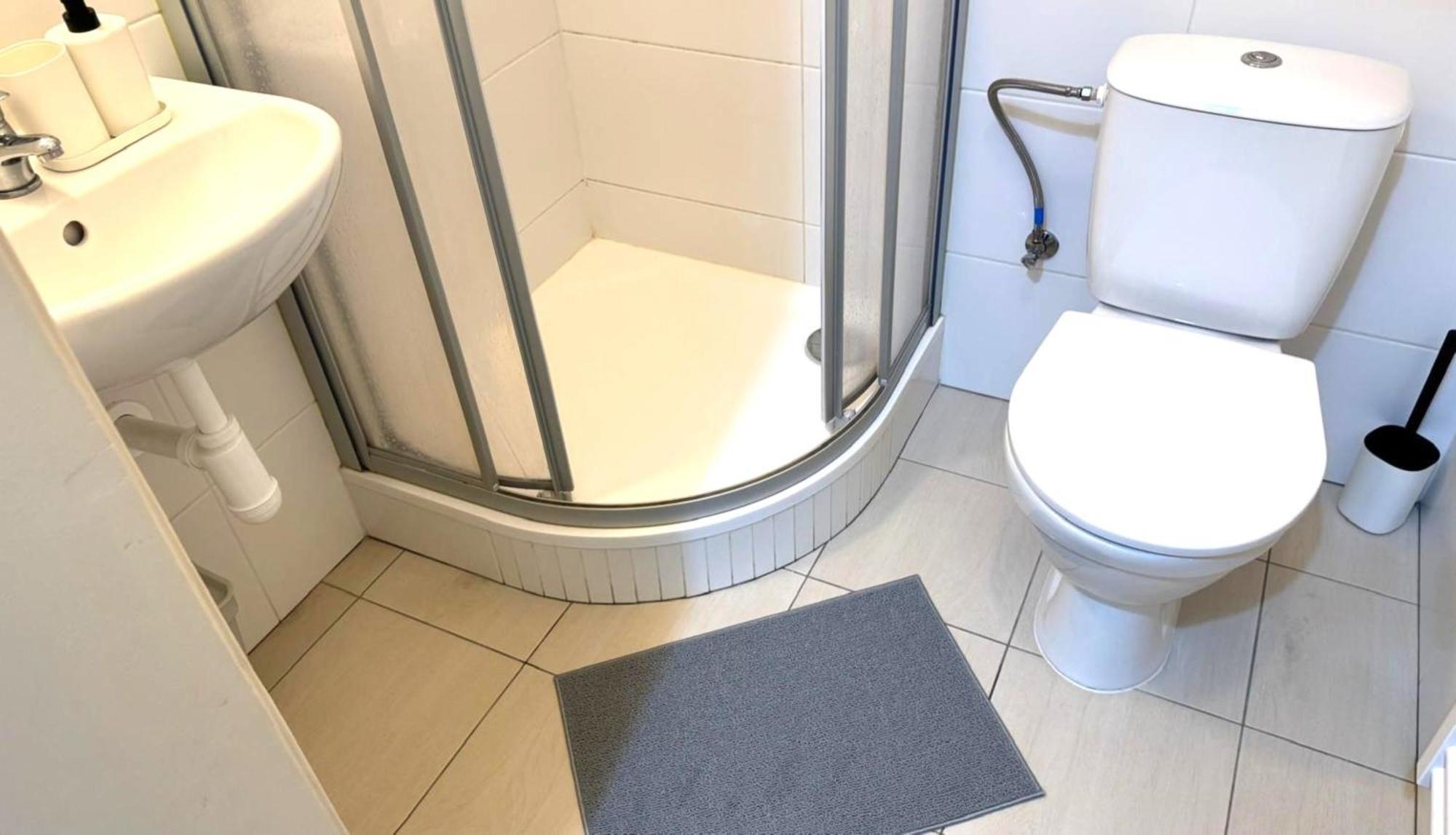 Side Street Apartments براغ المظهر الخارجي الصورة