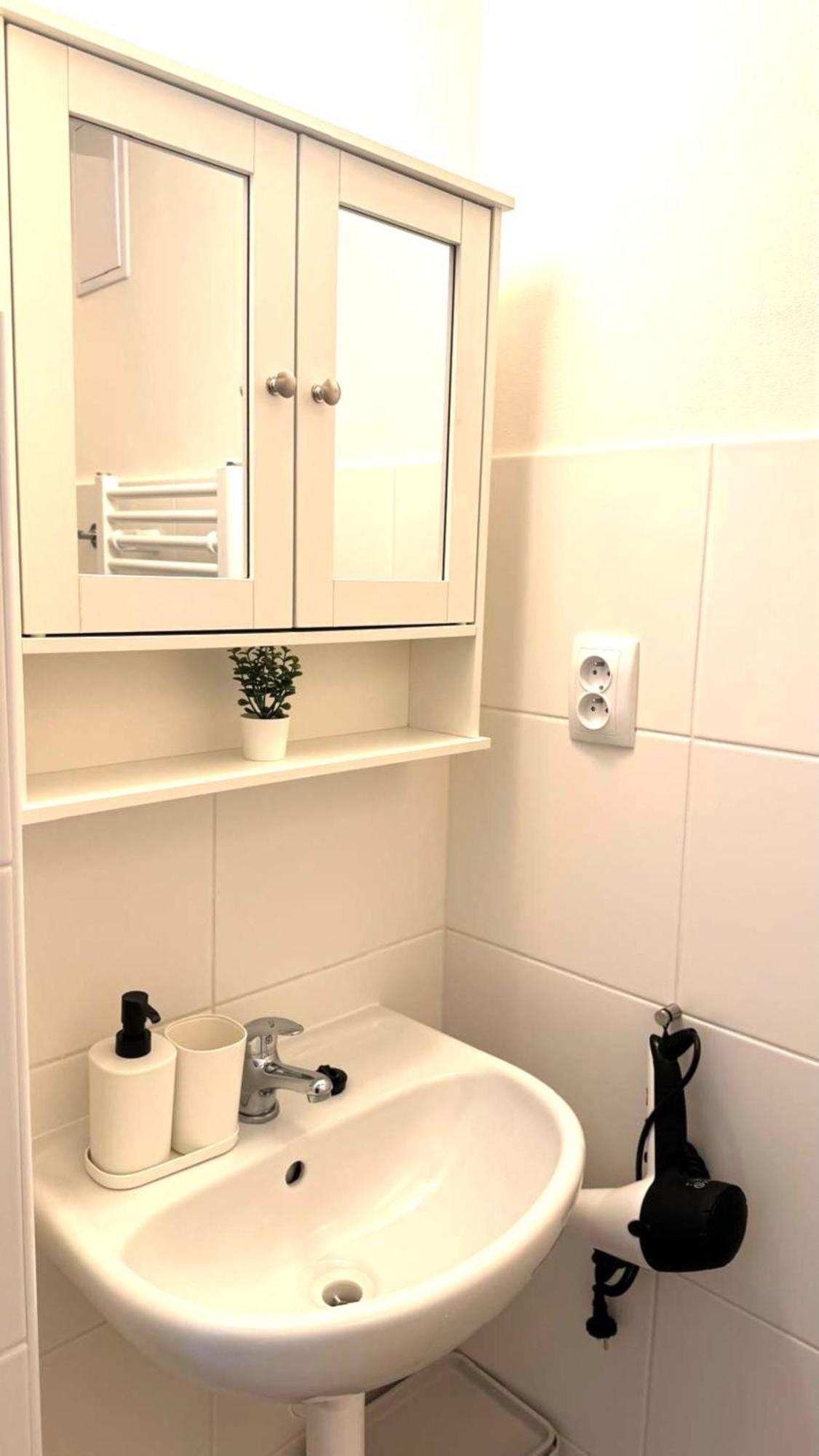 Side Street Apartments براغ المظهر الخارجي الصورة